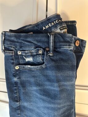 American Eagle Outfitters Skinny Distressed Dark Wash Super Hi-Rise Jegging